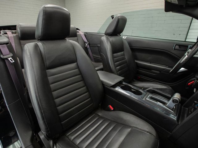 2005 Ford Mustang 2dr Convertible GT Deluxe - 23044298 - 25
