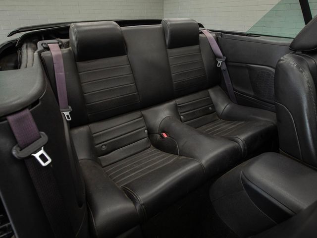 2005 Ford Mustang 2dr Convertible GT Deluxe - 23044298 - 27