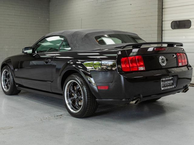 2005 Ford Mustang 2dr Convertible GT Deluxe - 23044298 - 33
