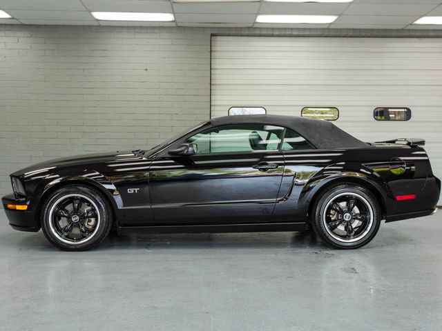 2005 Ford Mustang 2dr Convertible GT Deluxe - 23044298 - 3