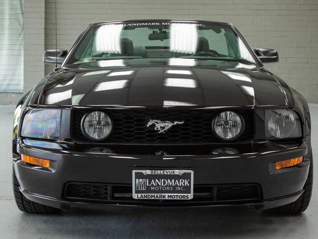 2005 Ford Mustang 2dr Convertible GT Deluxe - 23044298 - 4