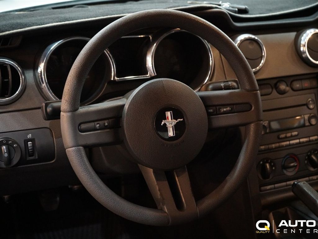 2005 Ford Mustang 2dr Convertible GT Deluxe - 22979233 - 11