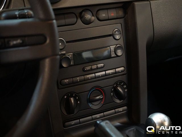 2005 Ford Mustang 2dr Convertible GT Deluxe - 22979233 - 12