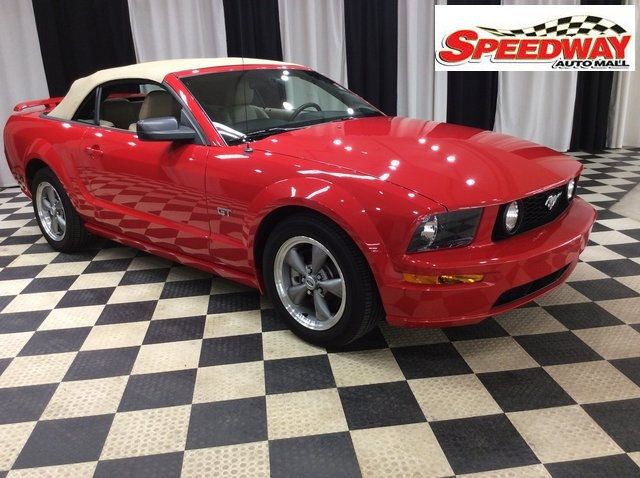 2005 Ford Mustang 2dr Convertible GT Deluxe - 22554015 - 0