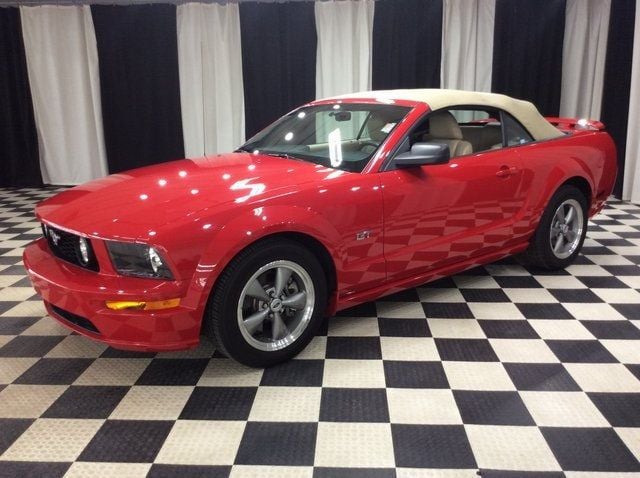 2005 Ford Mustang 2dr Convertible GT Deluxe - 22554015 - 2