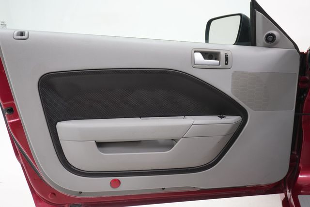 2005 Ford Mustang 2dr Coupe GT Deluxe - 23006091 - 13