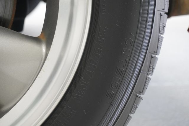 2005 Ford Mustang 2dr Coupe GT Deluxe - 23006091 - 24