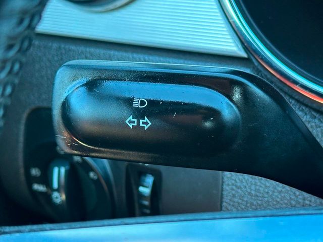 2005 Ford Mustang 2dr Coupe GT Deluxe - 22947841 - 28