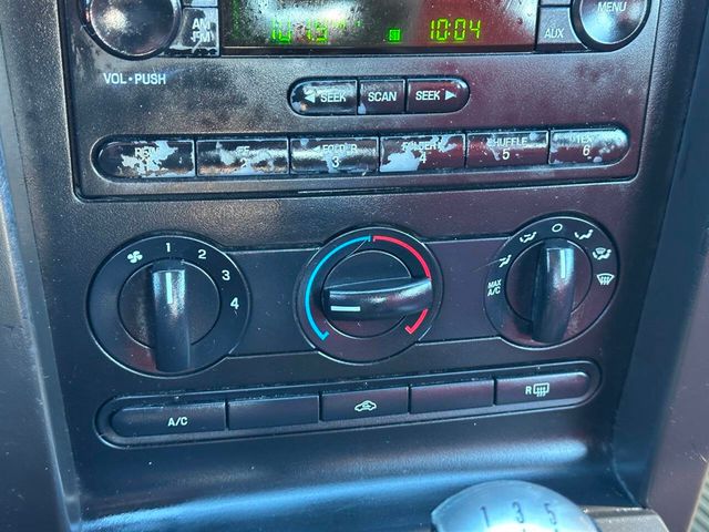 2005 Ford Mustang 2dr Coupe GT Deluxe - 22973760 - 33