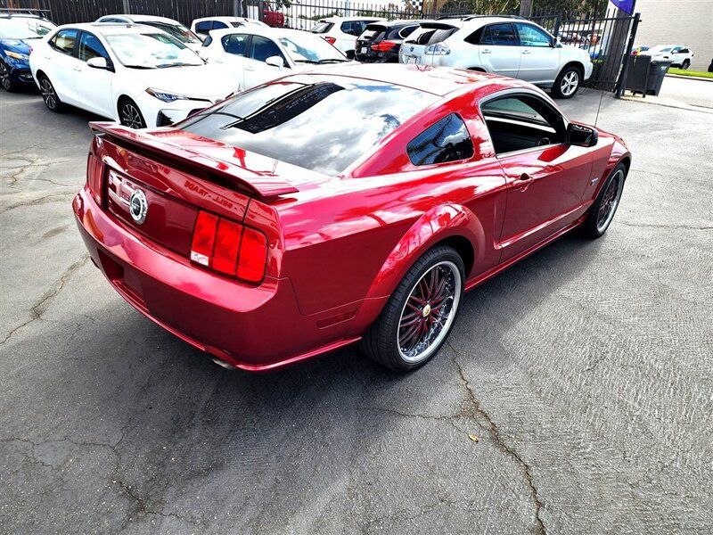 2005 Ford Mustang 2dr Coupe GT Deluxe - 22657059 - 15