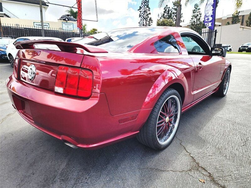 2005 Ford Mustang 2dr Coupe GT Deluxe - 22657059 - 16