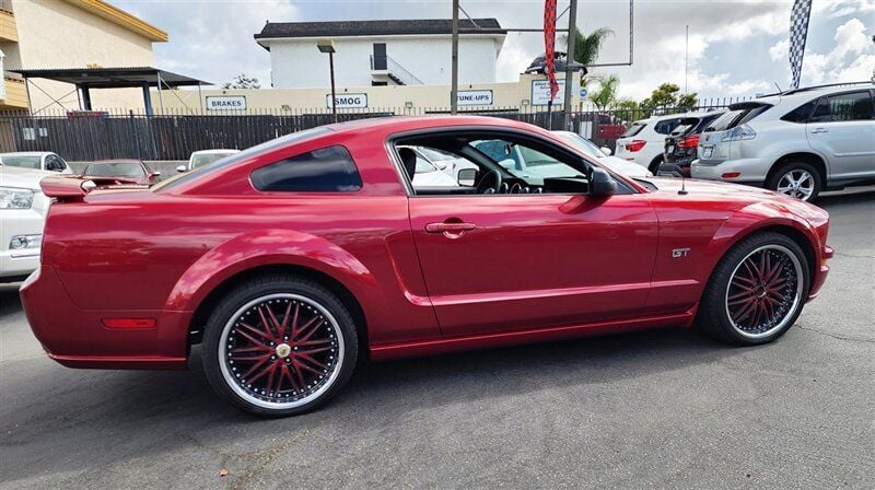 2005 Ford Mustang 2dr Coupe GT Deluxe - 22657059 - 17