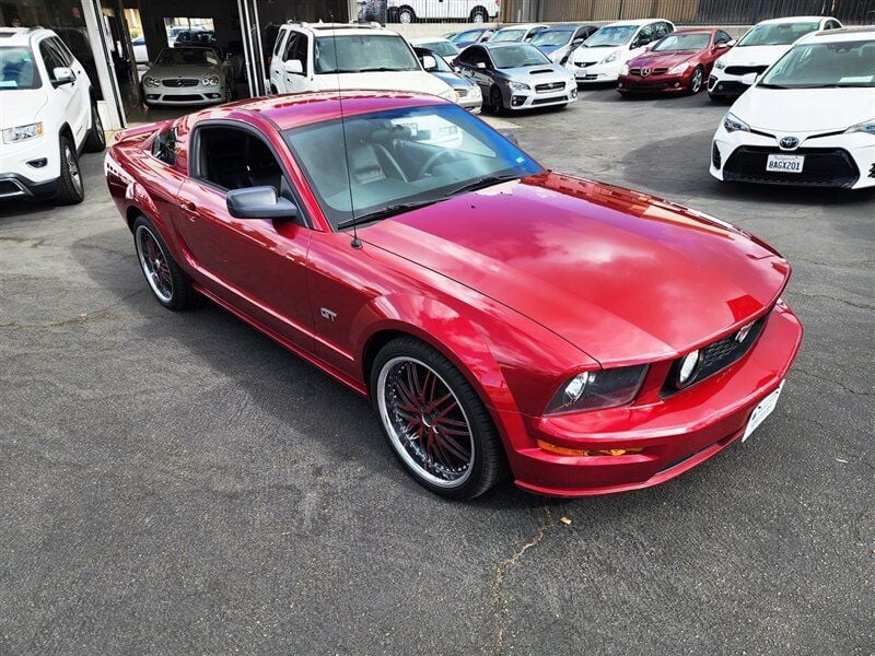 2005 Ford Mustang 2dr Coupe GT Deluxe - 22657059 - 18