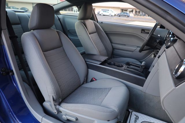 2005 Ford Mustang 2dr Coupe GT Deluxe - 22939513 - 15