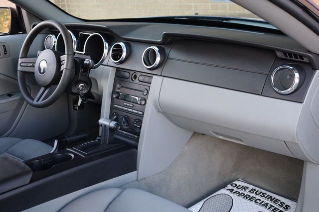 2005 Ford Mustang 2dr Coupe GT Deluxe - 22939513 - 16