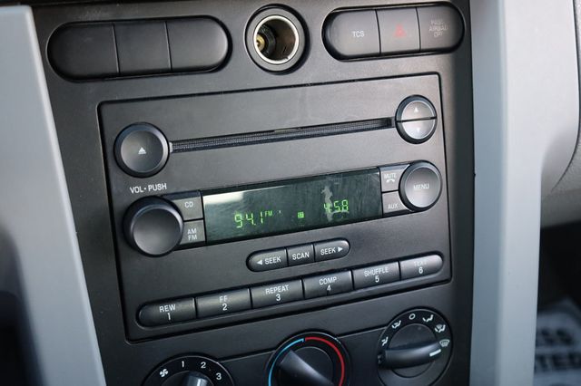 2005 Ford Mustang 2dr Coupe GT Deluxe - 22939513 - 24