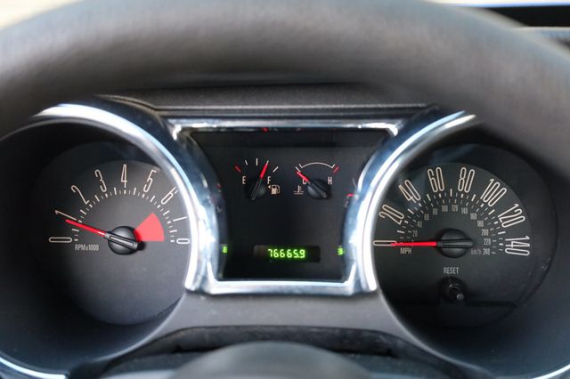 2005 Ford Mustang 2dr Coupe GT Deluxe - 22939513 - 27