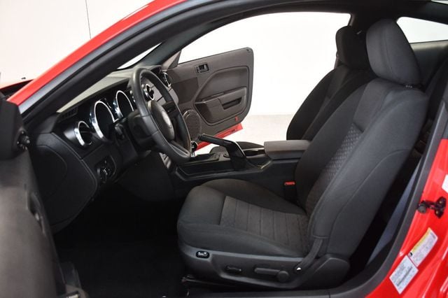 2005 Ford Mustang 2dr Coupe GT Deluxe - 23093822 - 28