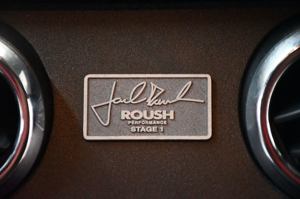 Ford Mustang photo 35