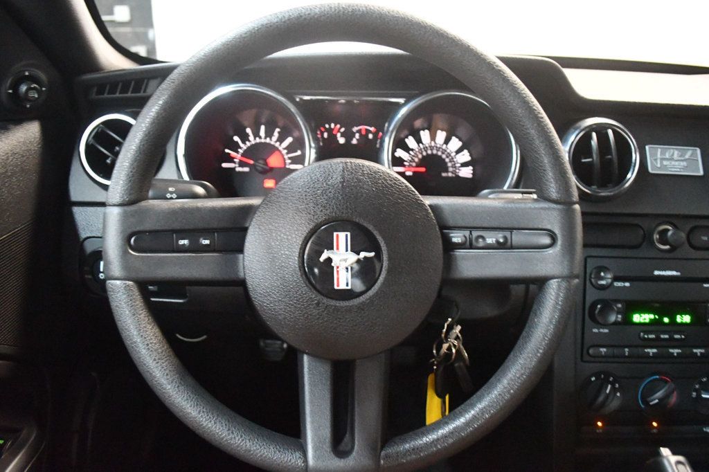 Ford Mustang photo 36