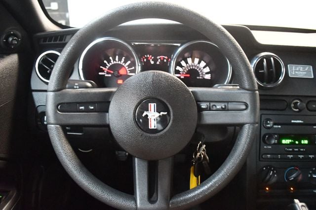 2005 Ford Mustang 2dr Coupe GT Deluxe - 23093822 - 35