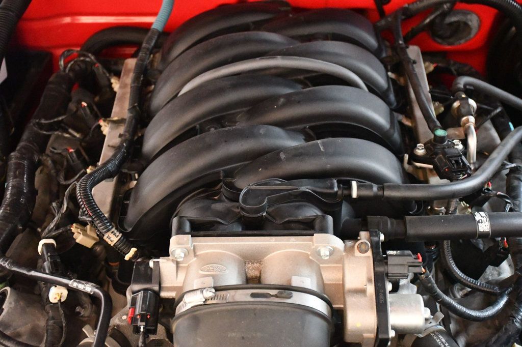 Ford Mustang photo 7