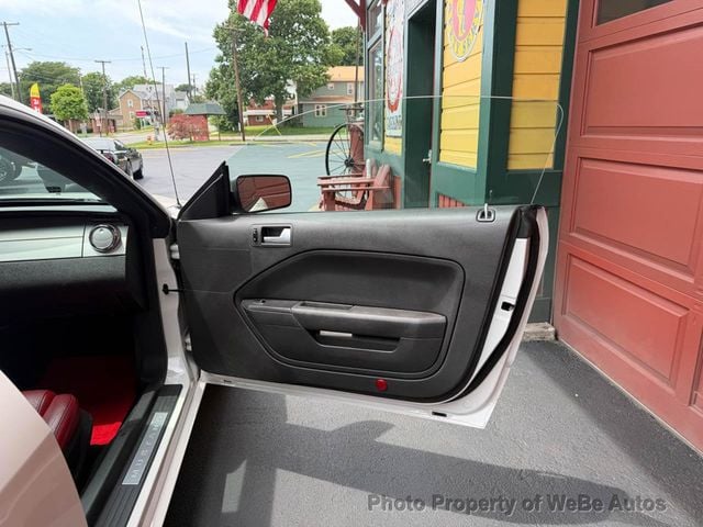 2005 Ford Mustang 2dr Coupe GT Deluxe - 23058539 - 18