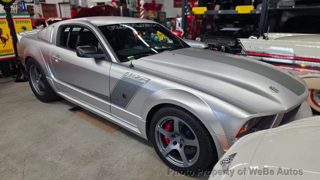 2005 Ford Mustang GT Premium's photo