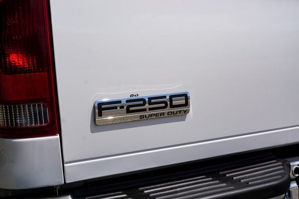 2005 Ford Super Duty F-250 *F250 Super Duty* *XLT Trim* *SuperCab* *Only 55k Miles* *Clean* - 23034898 - 57