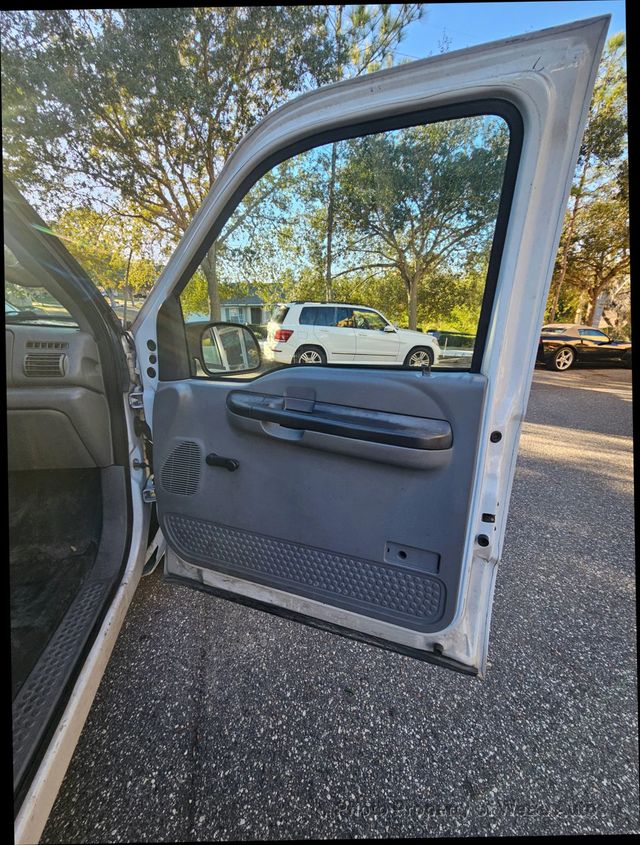 2005 Ford Super Duty F-250 Reg Cab 137" XL - 22977593 - 13