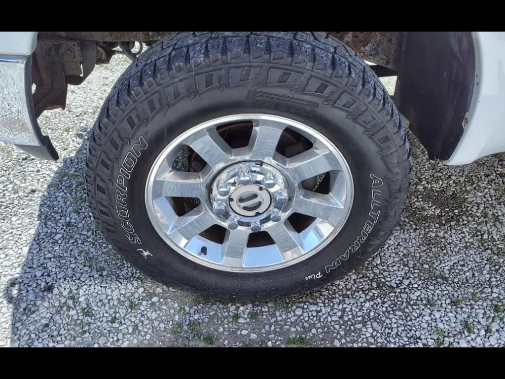 2005 Ford Super Duty F-350 SRW Harley-Davidson Pickup 4D 6 3/4 ft - 22989162 - 4