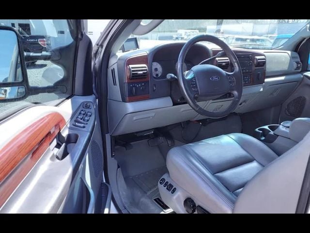 2005 Ford Super Duty F-350 SRW Harley-Davidson Pickup 4D 6 3/4 ft - 22989162 - 8