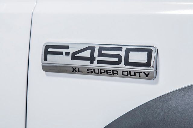 2005 Ford Super Duty F-450 DRW Reg Cab 189" WB 108" CA XL - 15194210 - 10