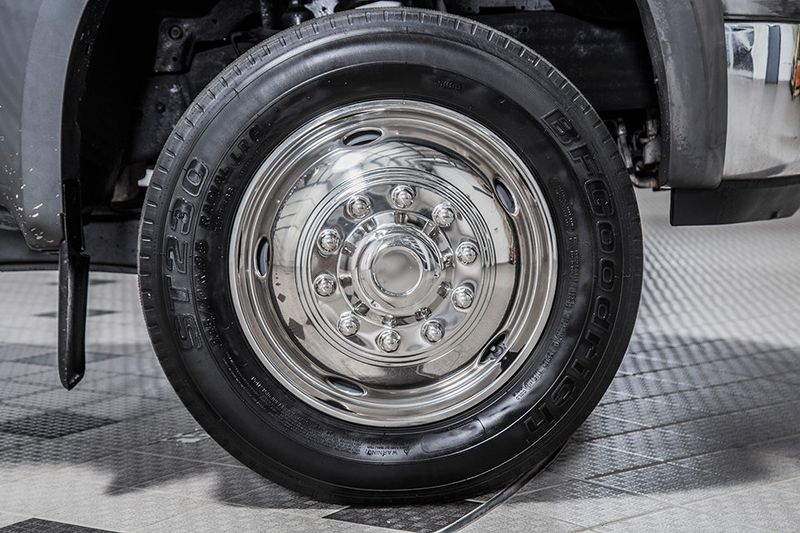 2005 Ford Super Duty F-450 DRW Reg Cab 189" WB 108" CA XL - 15194210 - 17