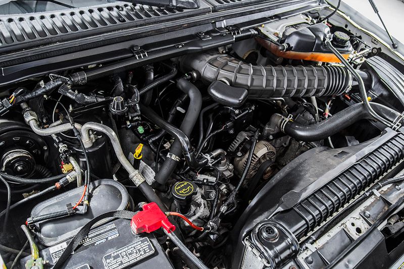 2005 Ford Super Duty F-450 DRW Reg Cab 189" WB 108" CA XL - 15194210 - 22