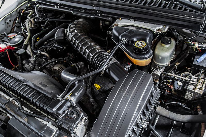 2005 Ford Super Duty F-450 DRW Reg Cab 189" WB 108" CA XL - 15194210 - 24