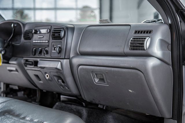 2005 Ford Super Duty F-450 DRW Reg Cab 189" WB 108" CA XL - 15194210 - 26