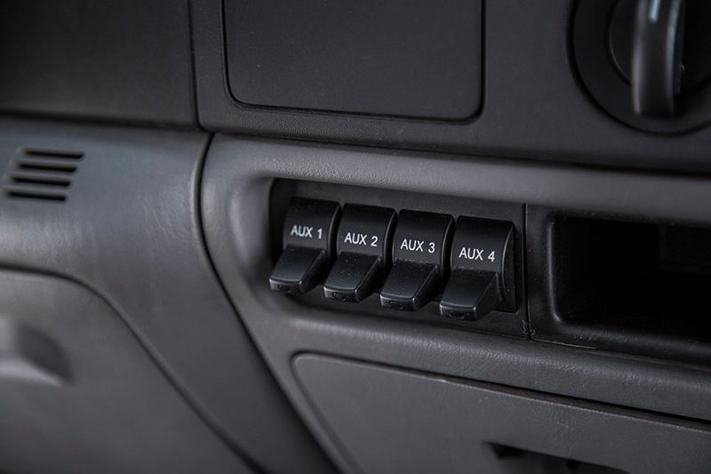 2005 Ford Super Duty F-450 DRW Reg Cab 189" WB 108" CA XL - 15194210 - 28