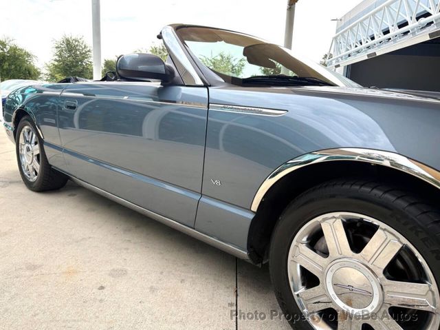 2005 Ford Thunderbird 2dr Convertible Deluxe - 23054708 - 17