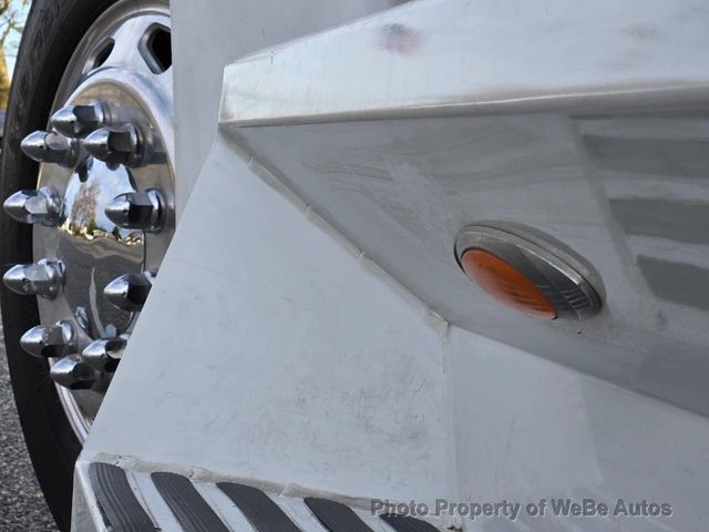 2005 Freightliner Sport Chassis 4X2 4dr Crew Cab - 22943738 - 21
