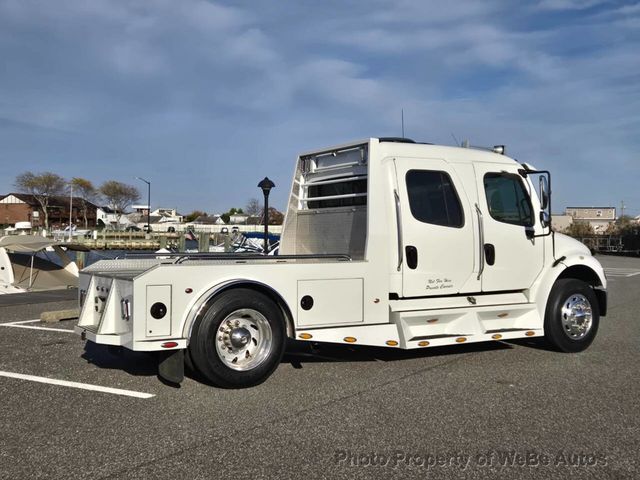 2005 Freightliner Sport Chassis 4X2 4dr Crew Cab - 22943738 - 24