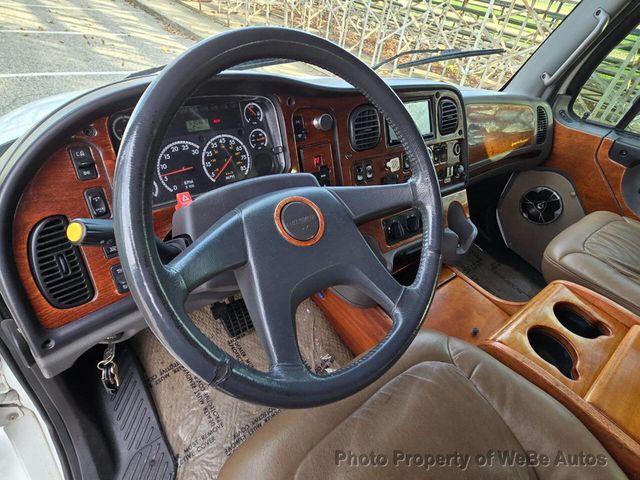 2005 Freightliner Sport Chassis 4X2 4dr Crew Cab - 22943738 - 28