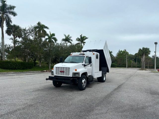 2005 GMC C6500 Chipper Dump Truck *NO CDL REQUIRED*  - 21916640 - 0