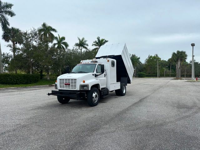 2005 GMC C6500 Chipper Dump Truck *NO CDL REQUIRED*  - 21916640 - 1
