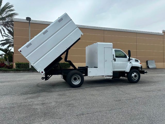 2005 GMC C6500 Chipper Dump Truck *NO CDL REQUIRED*  - 21916640 - 21