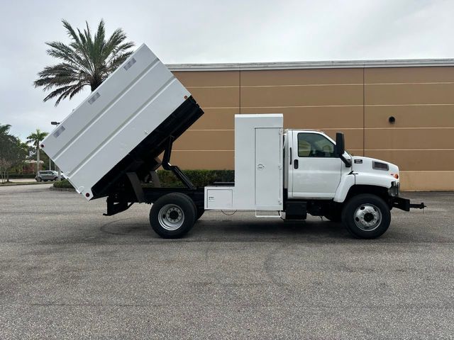 2005 GMC C6500 Chipper Dump Truck *NO CDL REQUIRED*  - 21916640 - 23