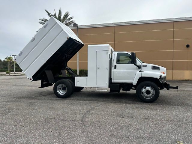 2005 GMC C6500 Chipper Dump Truck *NO CDL REQUIRED*  - 21916640 - 24