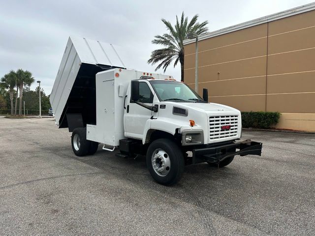 2005 GMC C6500 Chipper Dump Truck *NO CDL REQUIRED*  - 21916640 - 27