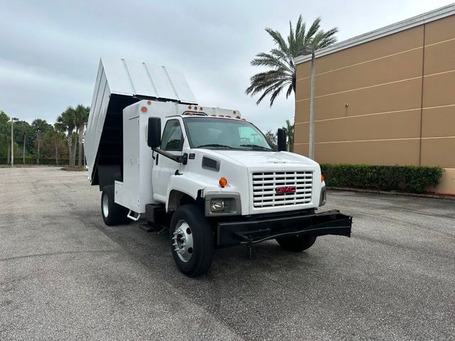 2005 GMC C6500 Chipper Dump Truck *NO CDL REQUIRED*  - 21916640 - 28