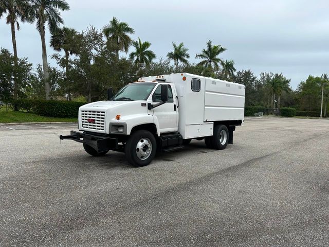 2005 GMC C6500 Chipper Dump Truck *NO CDL REQUIRED*  - 21916640 - 37